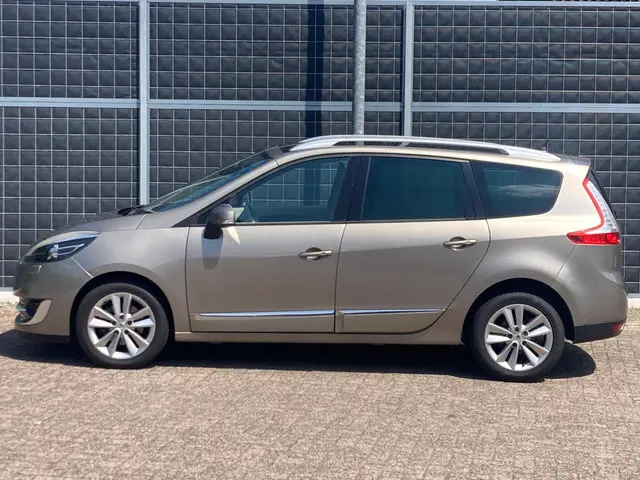 Renault Grand Scénic 1.2 TCe Privilege 2013 Benzine 7