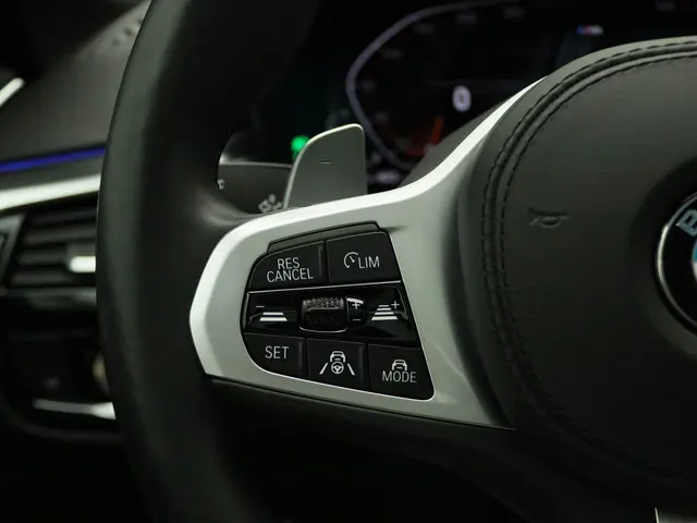 BMW 5 Serie Touring 530i 2020 Benzine 29
