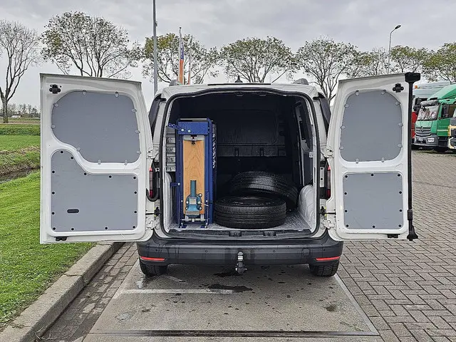 Volkswagen Caddy 2.0 2021 Diesel 13