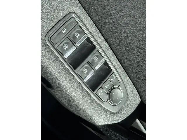 Renault Captur 1.0 TCe 90 techno 2023 Benzine 33