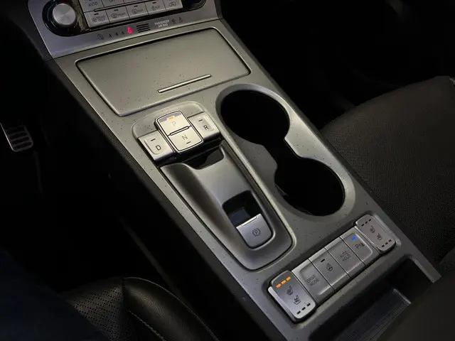 Hyundai Kona EV Premium 64 kWh 2021 Elektrisch 35