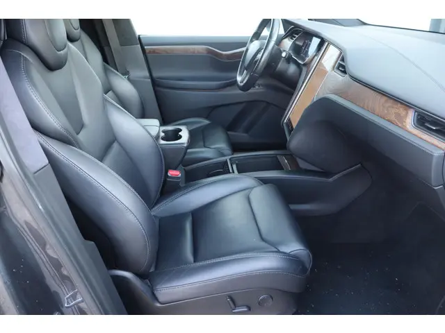 Tesla Model X 75D Base 7p. 2018 Elektrisch 13
