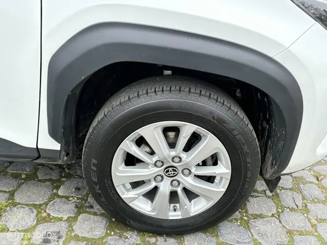 Toyota Yaris Cross 1.5 VVT-I Active 2023 Benzine 17