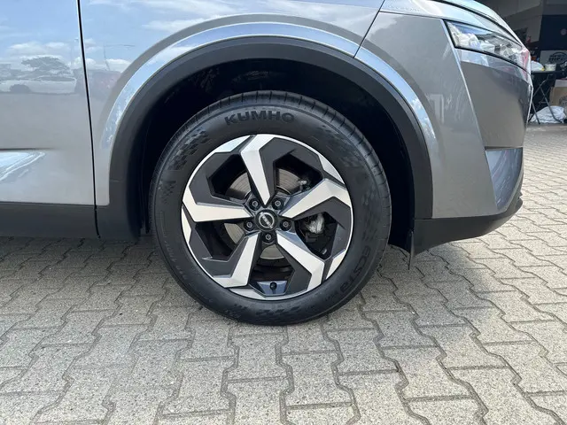 Nissan QASHQAI 1.3 MHEV Tekna 2023 Hybride Benzine 32