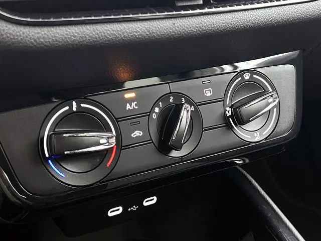 Škoda Fabia 1.0 TSI 95pk Ambition 2023 Benzine 26