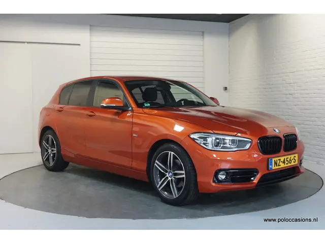 BMW 1 Serie 118i 2017 Benzine 2