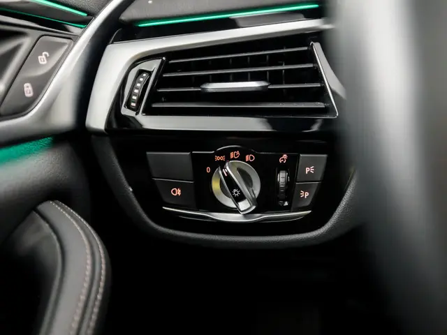 BMW 5 Serie Touring 530i xDrive M Sport 2023 Benzine 25
