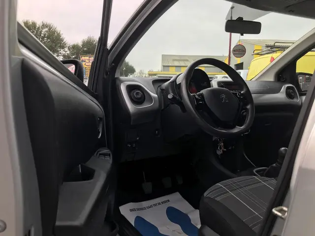 Peugeot 108 1.0 e-VTi Envy 2017 Benzine 9