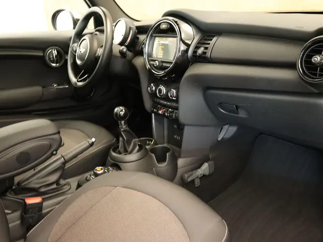 MINI One 1.2 Business 2017 Benzine 5