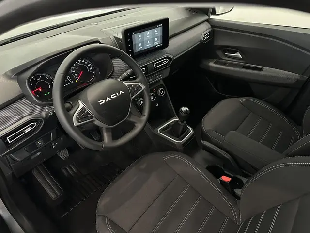 Dacia Sandero 1.0 TCe 90 Journey 2026 Benzine 10