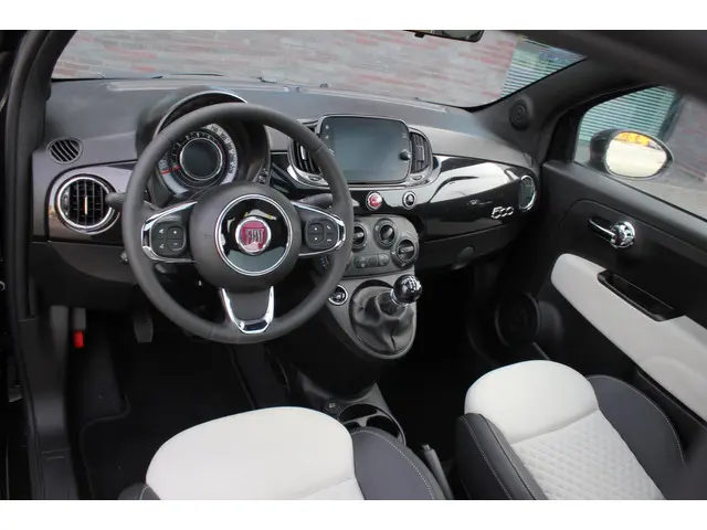 Fiat 500 1.0 Hybrid Dolcevita 2022 Hybride Benzine 10