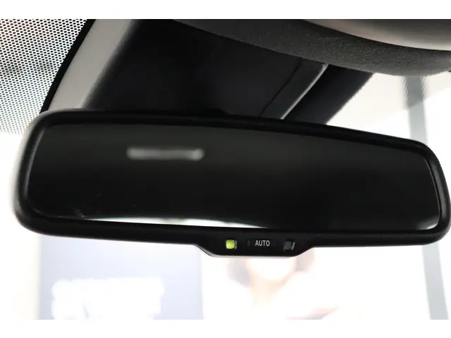 Toyota C-HR 1.8 Hybrid Dynamic, 2017 Hybride Benzine 16