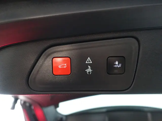 Peugeot 3008 1.2 PureTech Allure- 2018 Benzine 32