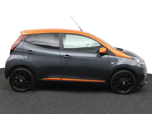 Toyota Aygo 1.0 VVT-i x-JBL 2021 Benzine 13