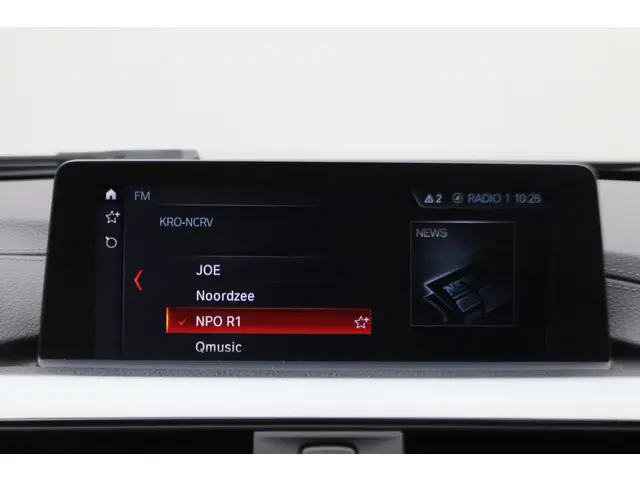 BMW 3 Serie Touring 318i M Sport Edition 2018 Benzine 45