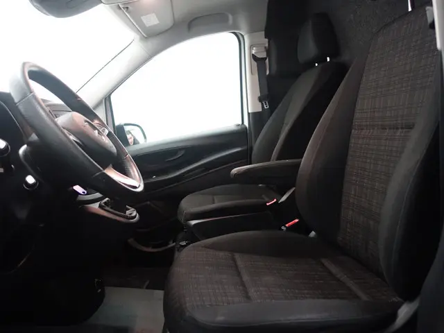 Mercedes-Benz Vito 111 CDI Lang L2- 2015 Diesel 14