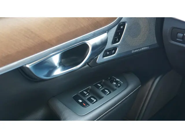 Volvo V90 2.0 T6 320PK AWD Inscription 2017 Benzine 58