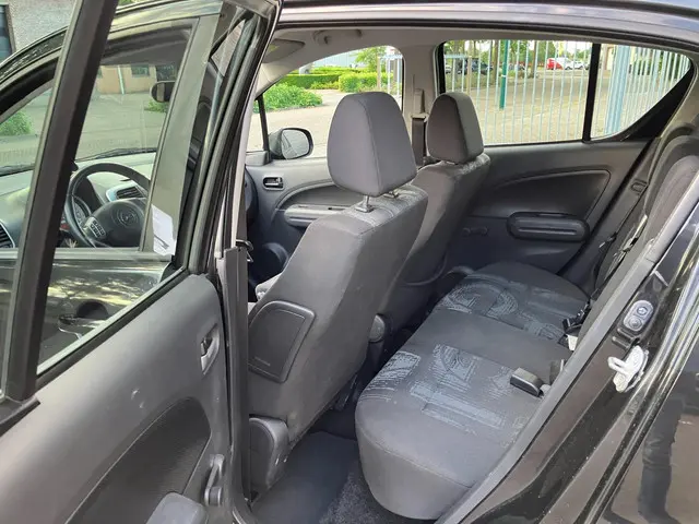 Opel Agila 1.0 Edition Airco. N.a.p 2012 Benzine 8
