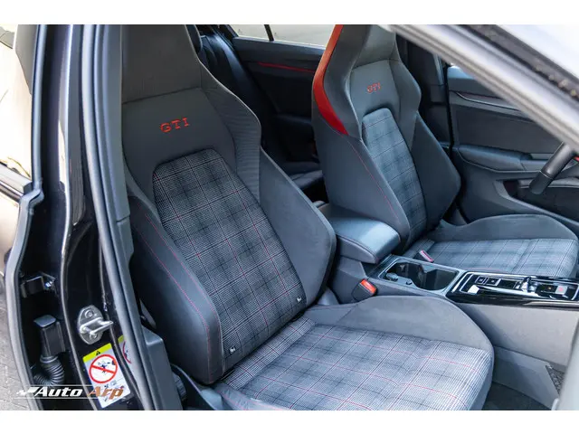 Volkswagen Golf 2.0 TSI GTI 2023 Benzine 20