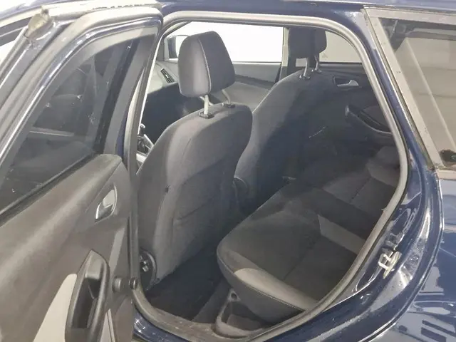 Ford Focus Wagon 1.0 EcoBoost Trend 2013 Benzine 8