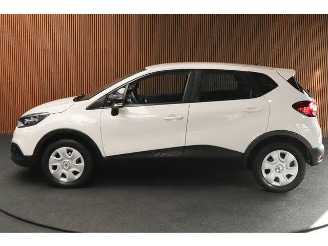 Renault Captur 0.9 TCe Authentique 2017 Benzine 2