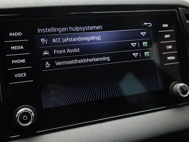 Škoda Karoq 1.5TSI/150PK ACT Sportline DSG 2023 Benzine 12