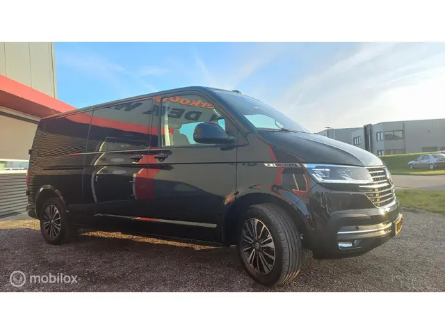 Volkswagen Transporter 2.0 TDI L2H1 30 DC 2021 Diesel 9