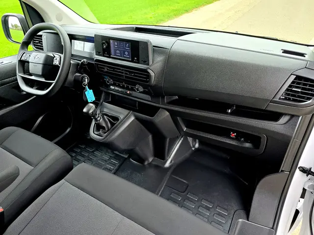 Opel Vivaro 1.5 Diesel L2 H1 2024 Diesel 13