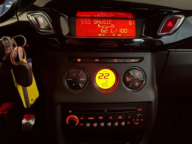 Citroën DS3 1.2 VTi Chic Airco, LMV 2014 Benzine 15