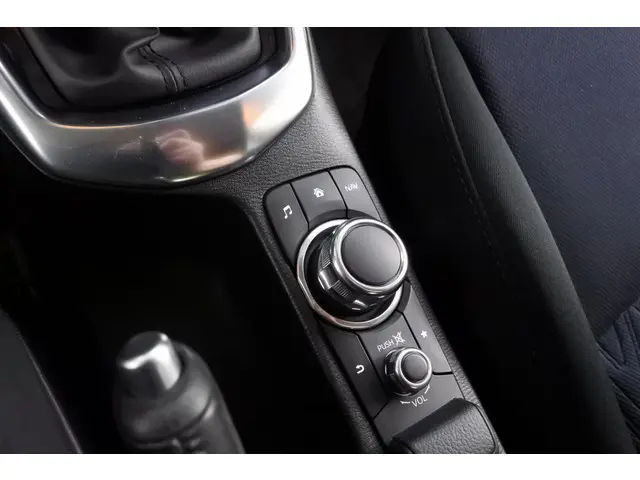 Mazda 2 1.5 90pk Nakama 2016 Benzine 26
