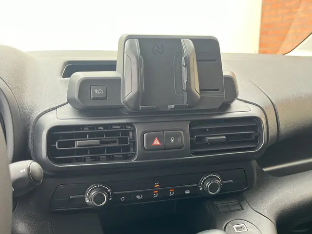 Citroën Berlingo BlueHDi 100 S&S L2 2024 Diesel 9