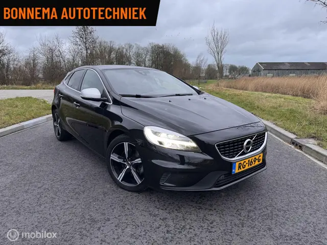 Volvo V40 2.0 T4 R-Design Pano Camera 2017 Benzine 2