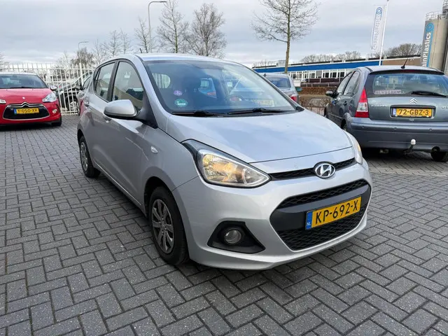 Hyundai i10 3