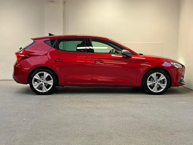 SEAT Leon 1.5 eTSI FR Business Intense 2021 Benzine 8