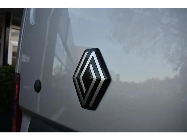 Renault Master T35 2.0 dCi 130 L2H2 Advance 2024 Diesel 16