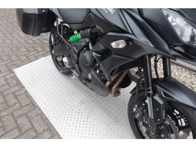 Kawasaki Versys 650 GRAND TOURER 2016 Benzine 8