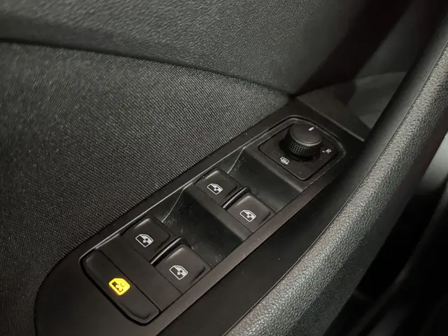 Škoda Scala 1.0 TSI Sport Business 2023 Benzine 24