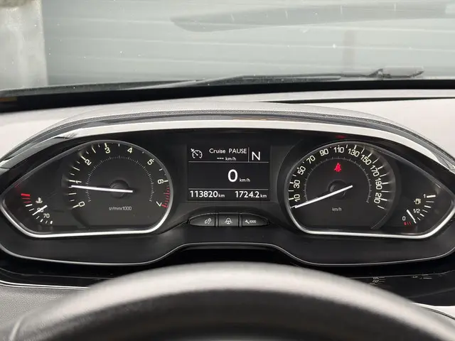 Peugeot 208 1.2 e-VTi Blue Lease 2013 Benzine 26