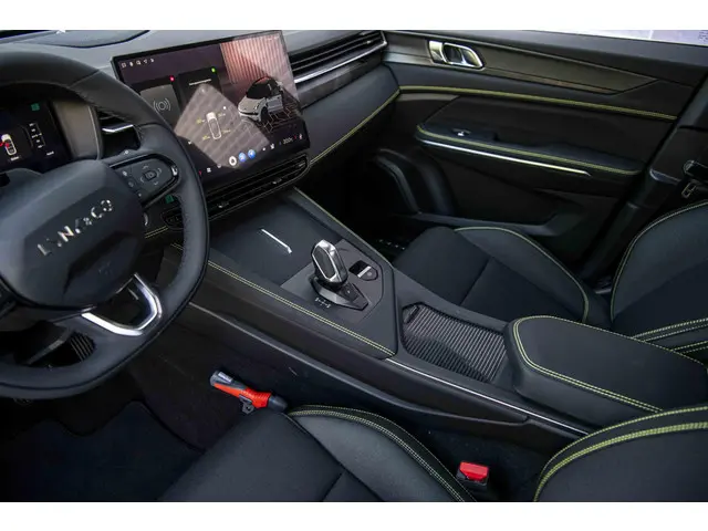 Lynk & Co 01 1.5 Core 2026 Hybride Benzine 28