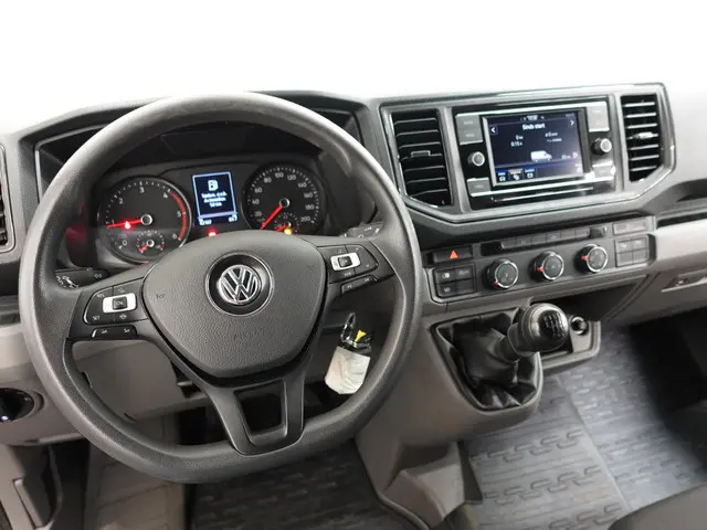 Volkswagen Crafter 30 2.0 TDI L3H3 Highline 2022 Diesel 3