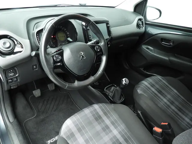 Peugeot 108 1.0 e-VTi Allure 2018 Benzine 6