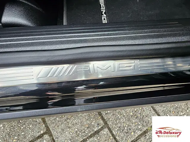 Mercedes-Benz GLB AMG 35 4MATIC Premium 2020 Benzine 31