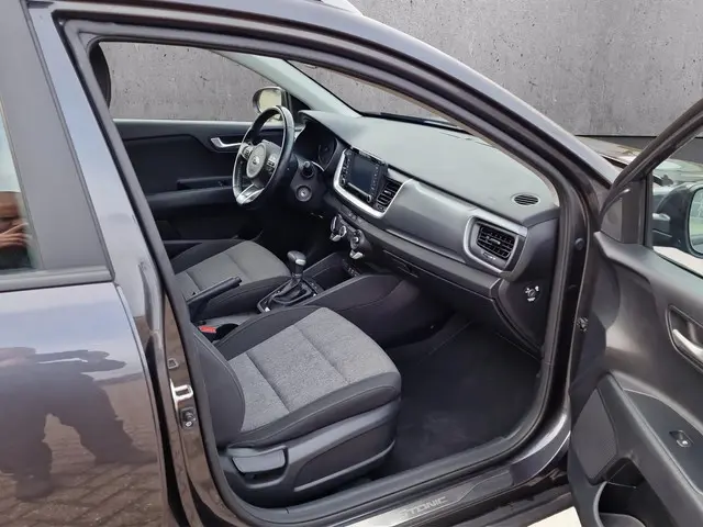 Kia Stonic 1.0 T-GDi DynamicLine 2020 Benzine 18