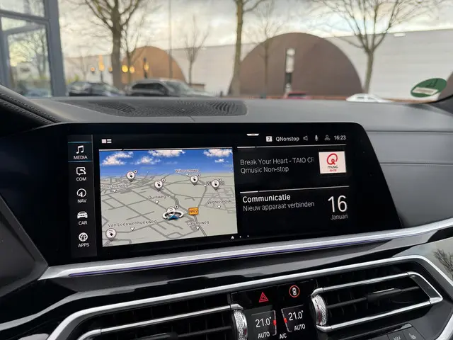 BMW X5 xDrive45e High Executive 2021 Hybride Benzine 40