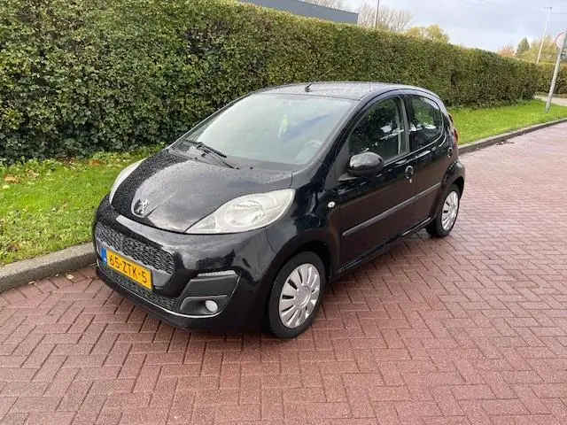 Peugeot 107 1.0 Active 2013 Benzine 5