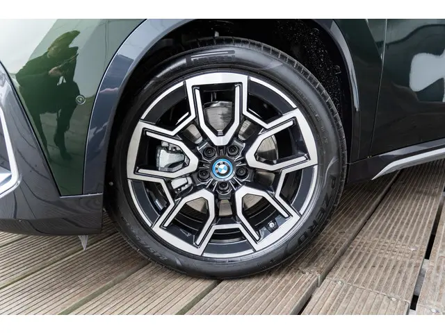 BMW iX1 IX1 xDrive30 2024 Elektrisch 22