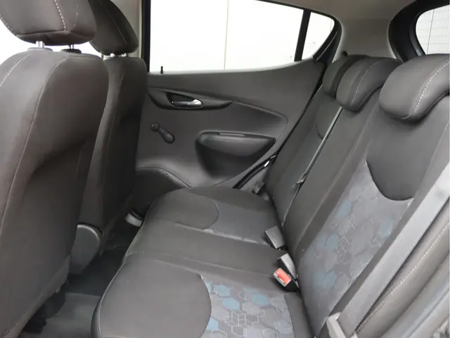 Opel KARL 1.0 Rocks Online Edition 2018 Benzine 25