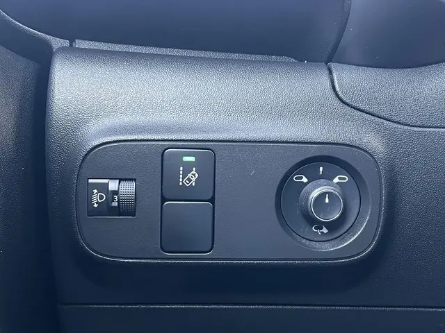 Citroën C3 1.2 PureTech S&S Shine 2019 Benzine 31