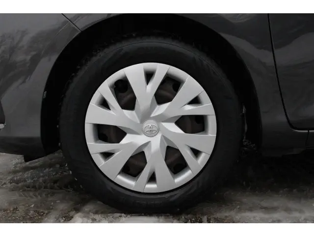 Toyota Yaris 1.5 VVT-i Aspiration 2017 Benzine 13