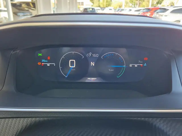 Peugeot 2008 1.2 Hybrid 145 GT 2025 Hybride Benzine 18